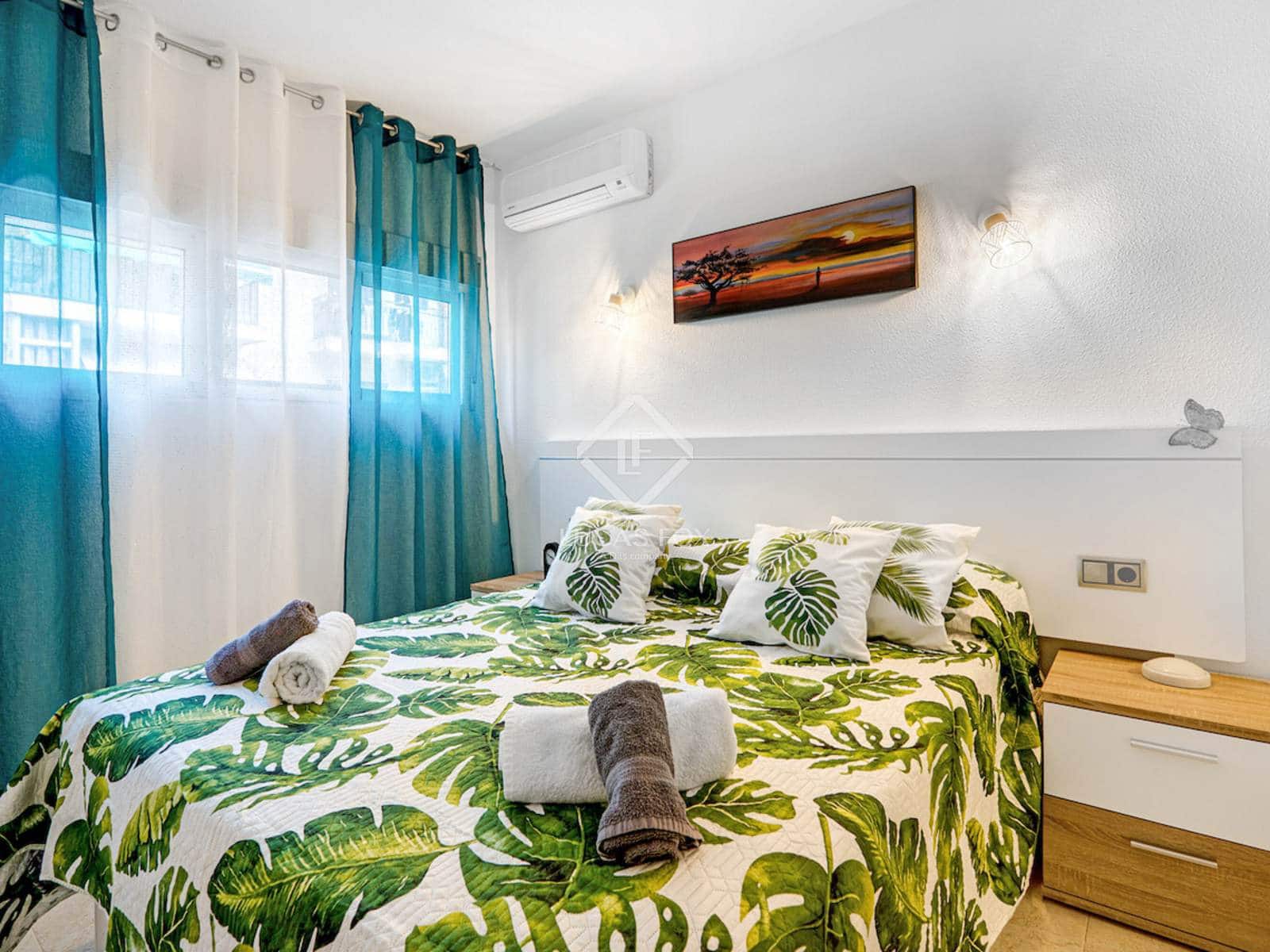 2 bedroom Apartment for sale in Calpe / Calp - € 285,000 (Ref: 9464966)