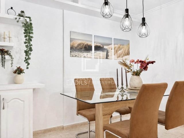 2 bedroom Apartment for sale in Calpe / Calp - € 285,000 (Ref: 9464966)