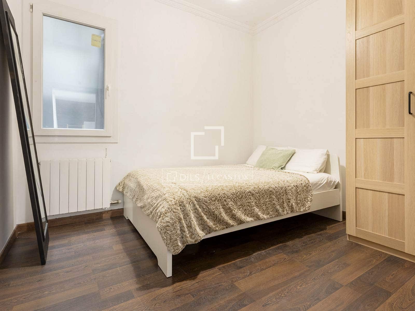 4 sypialnia Apartament na sprzedaż w Miasto Barcelona - 671 000 € (Ref: 9465902)