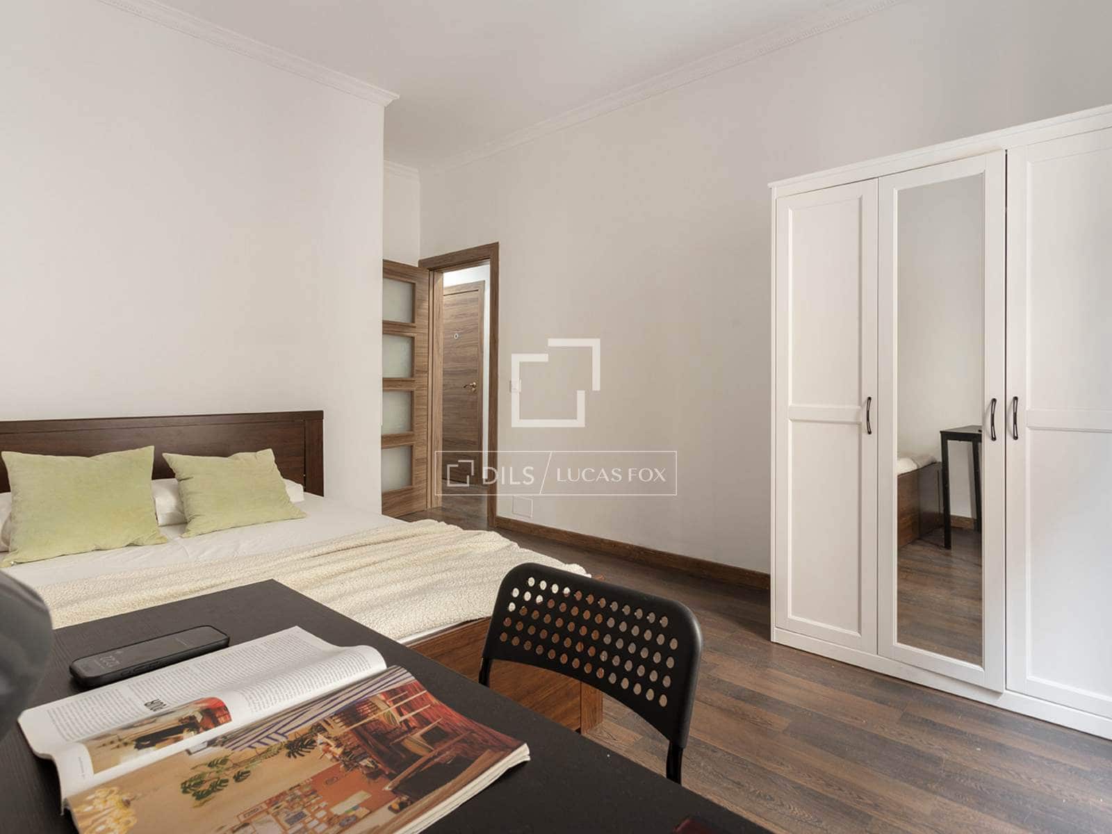 4 sypialnia Apartament na sprzedaż w Miasto Barcelona - 671 000 € (Ref: 9465902)