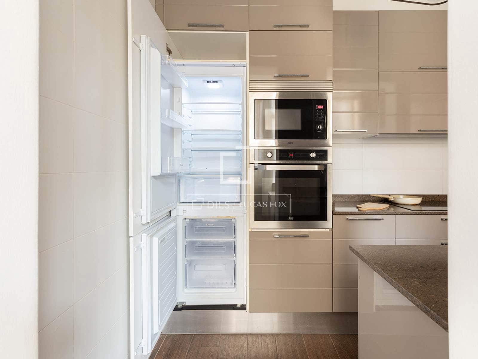 4 sypialnia Apartament na sprzedaż w Miasto Barcelona - 671 000 € (Ref: 9465902)