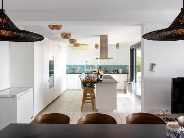 7 soverom Villa til salgs i Arenys de Munt med svømmebasseng - € 1 850 000 (Ref: 9465904)