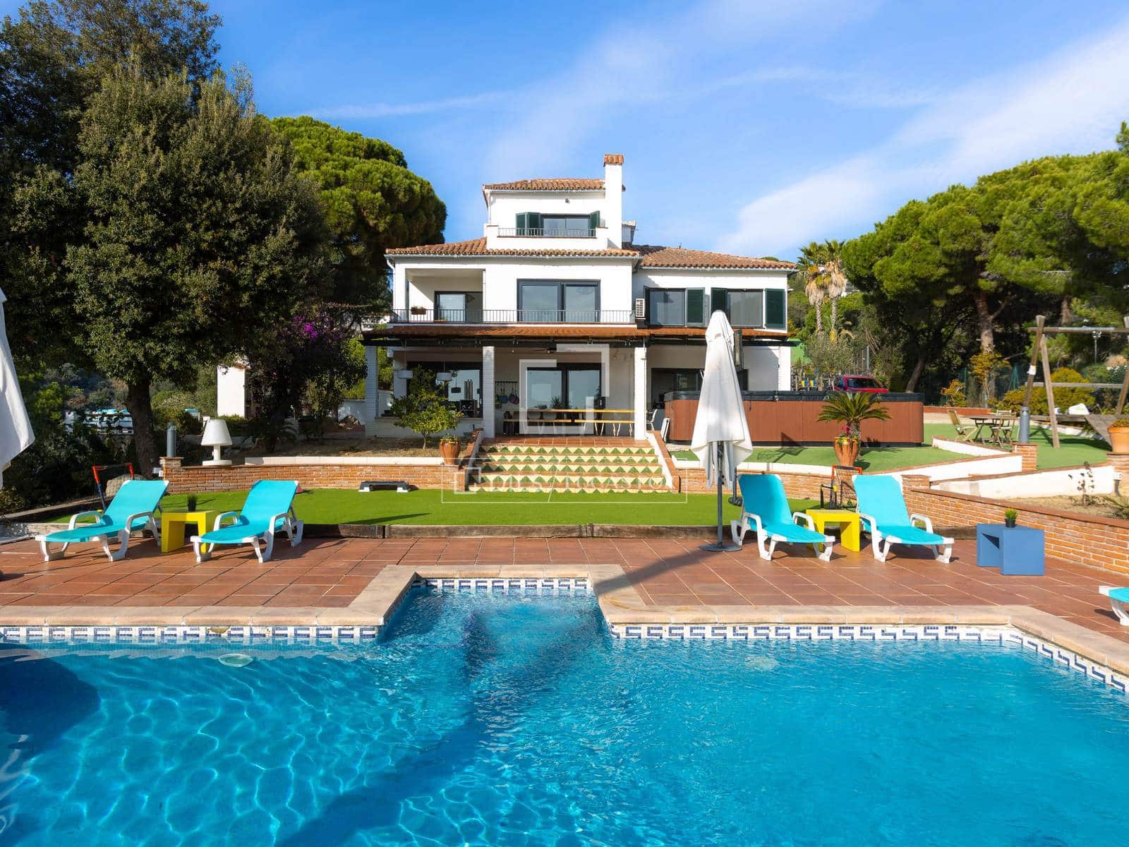 7 sovrum Villa till salu i Arenys de Munt med pool - 1 850 000 € (Ref: 9465904)