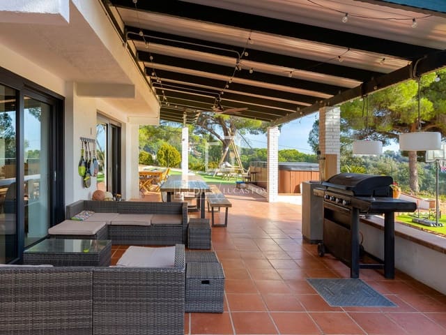 7 sovrum Villa till salu i Arenys de Munt med pool - 1 850 000 € (Ref: 9465904)