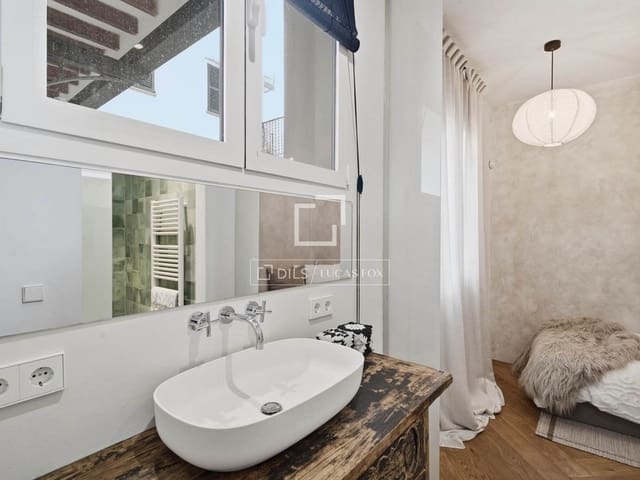 2 bedroom Apartment for sale in Palma de Mallorca - € 540,000 (Ref: 9465906)