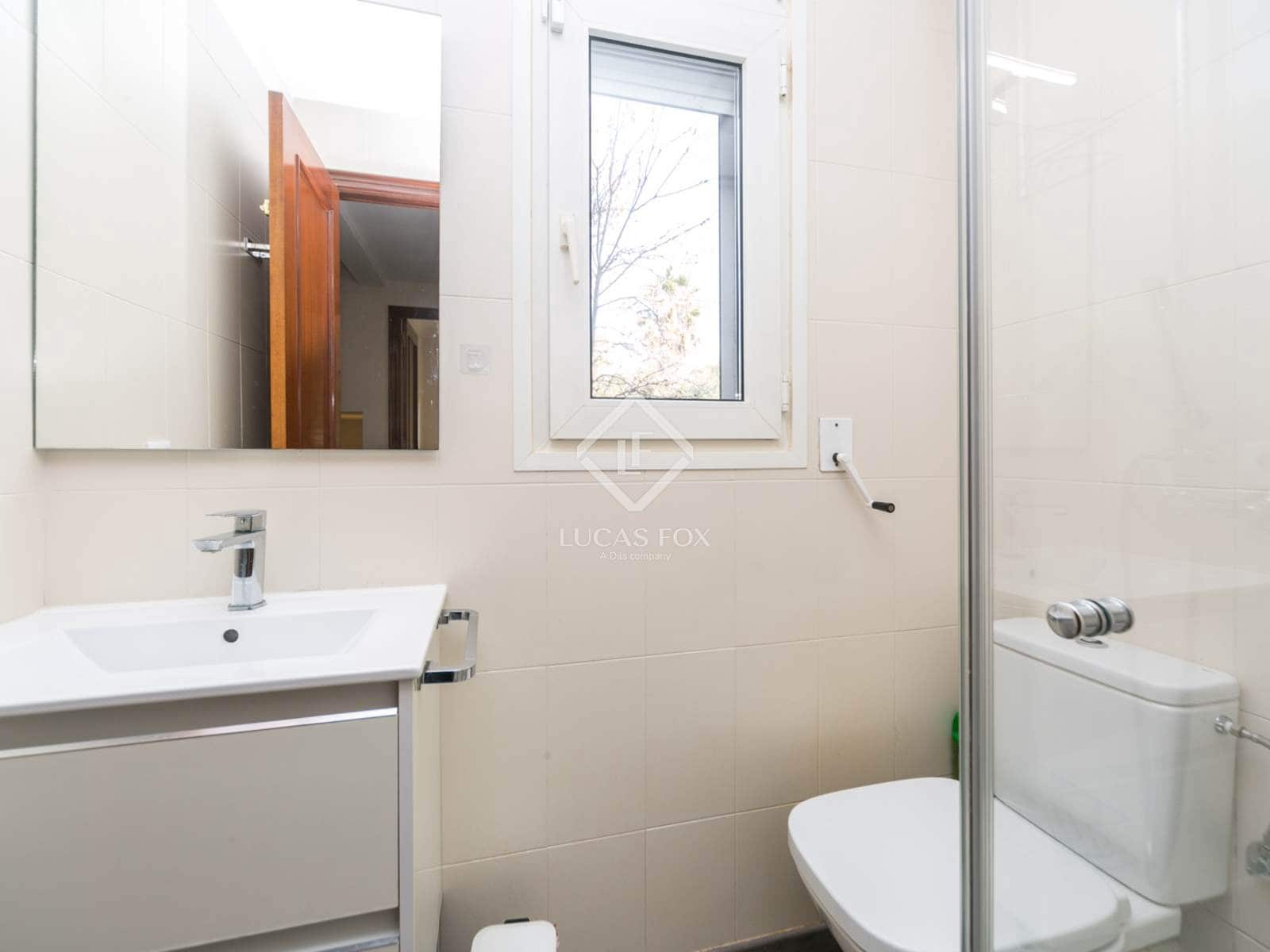 6 quarto Moradia para arrendar em Gava com piscina garagem - 5 500 € (Ref: 9465908)