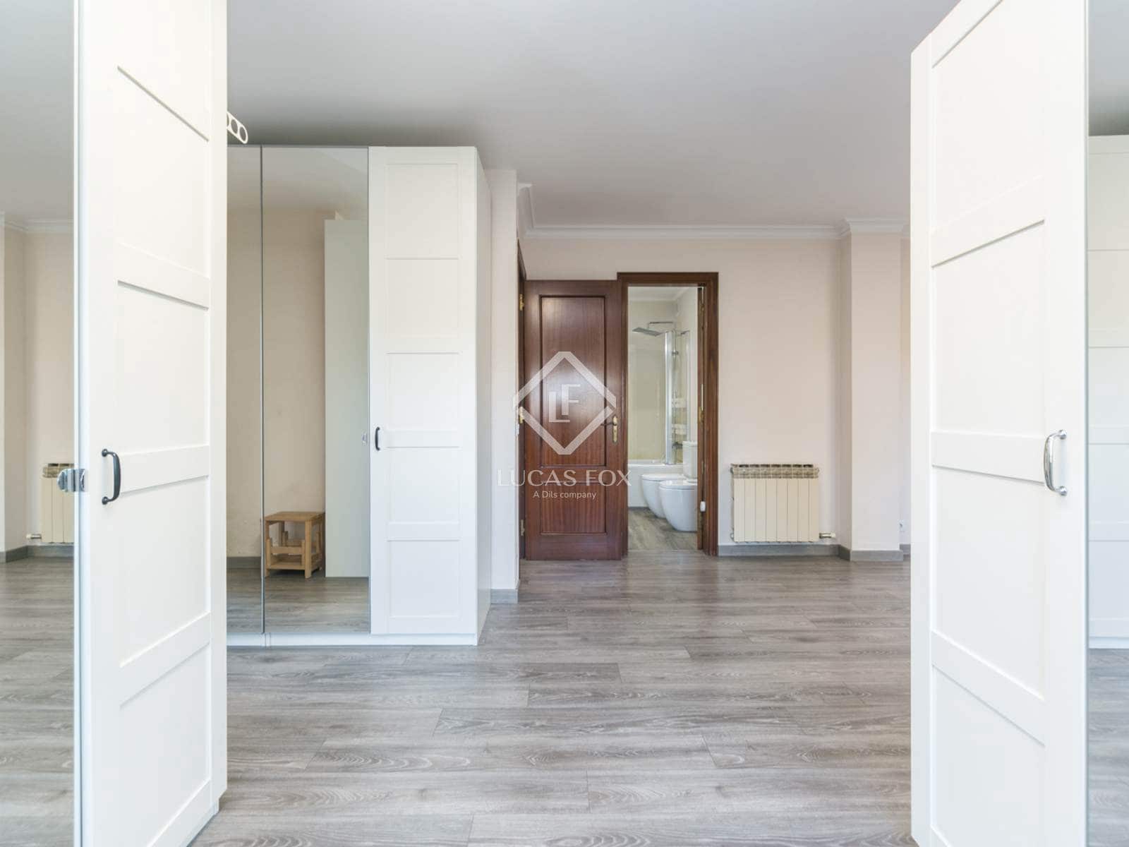 6 quarto Moradia para arrendar em Gava com piscina garagem - 5 500 € (Ref: 9465908)