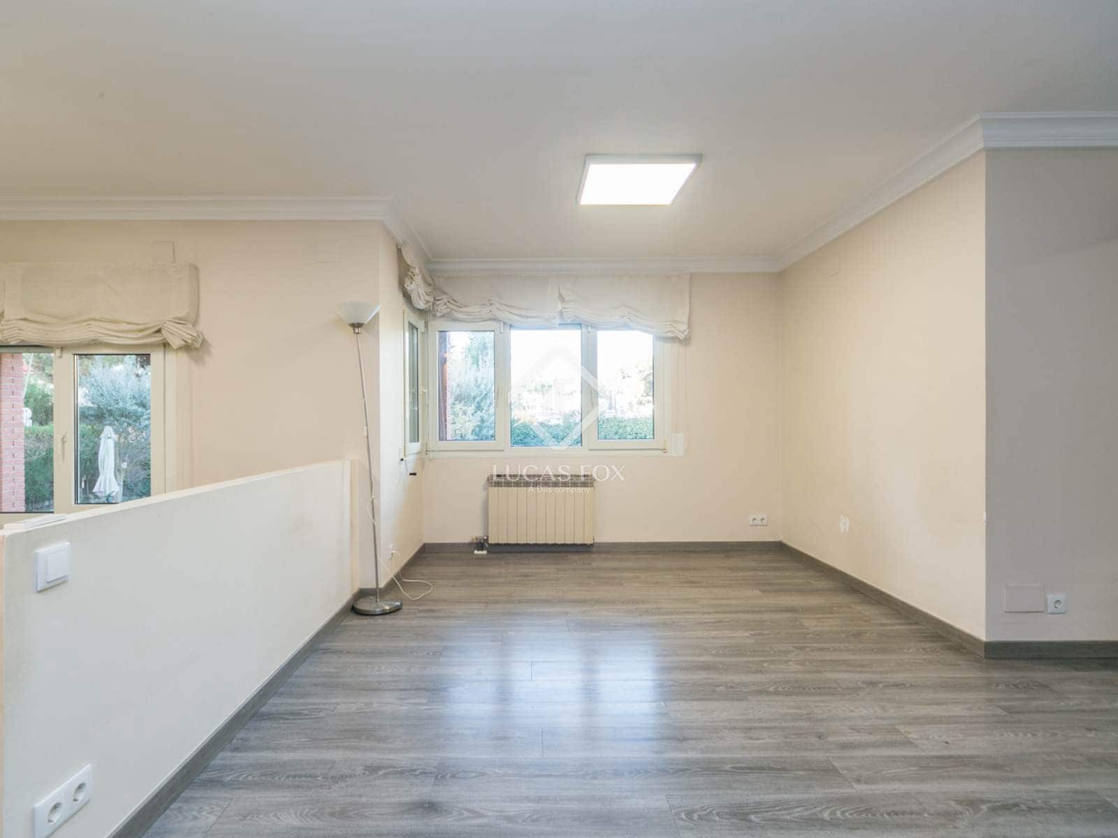 6 quarto Moradia para arrendar em Gava com piscina garagem - 5 500 € (Ref: 9465908)