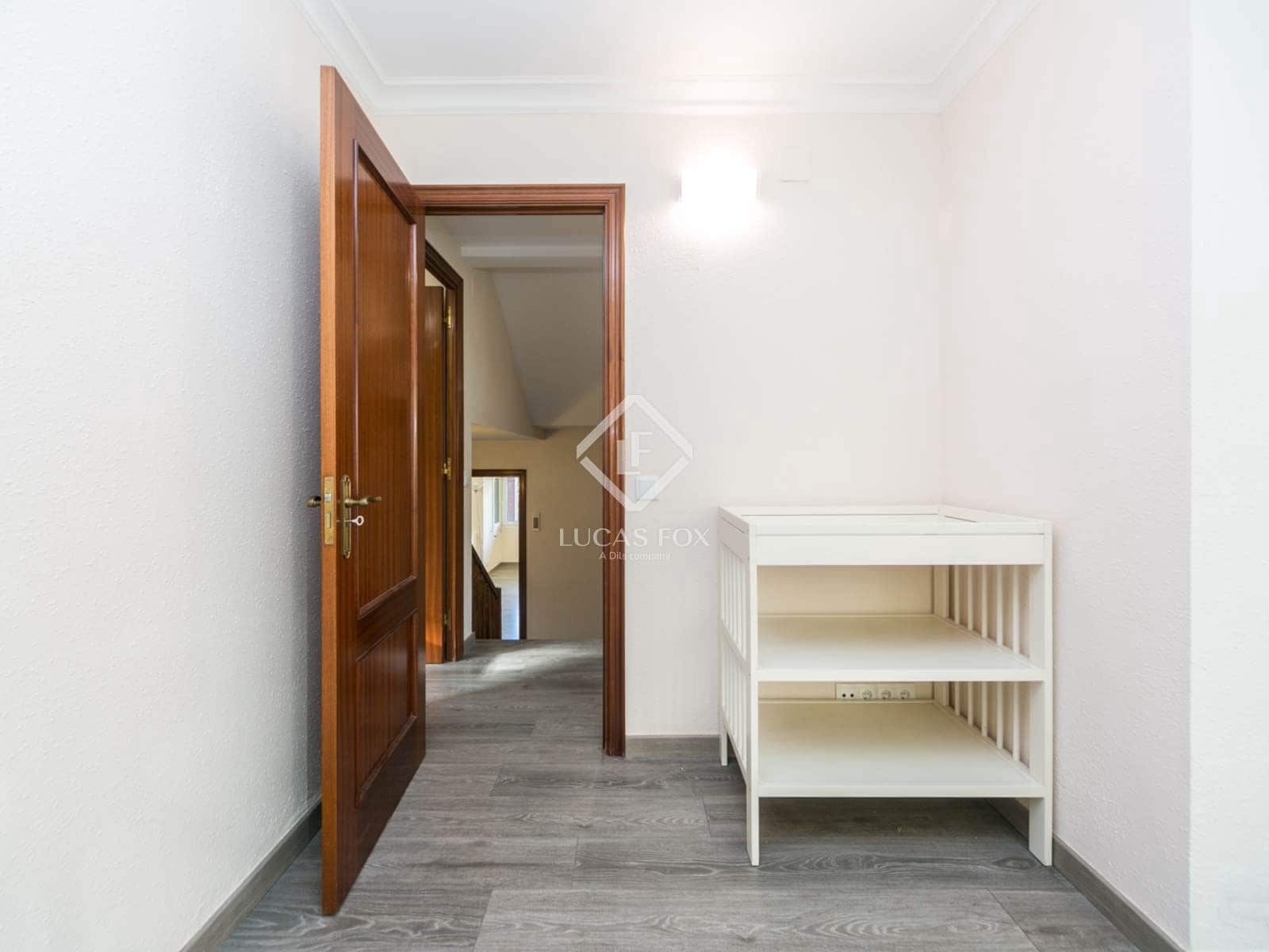 6 quarto Moradia para arrendar em Gava com piscina garagem - 5 500 € (Ref: 9465908)