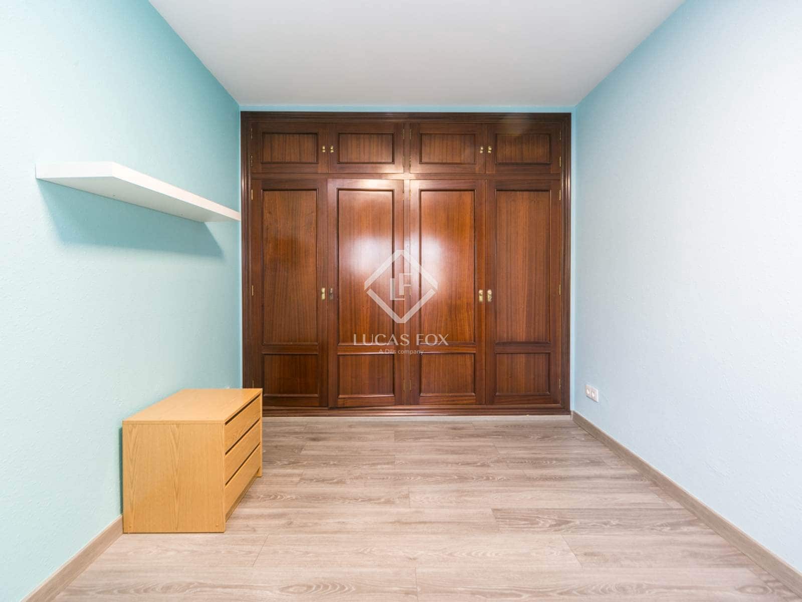 6 quarto Moradia para arrendar em Gava com piscina garagem - 5 500 € (Ref: 9465908)