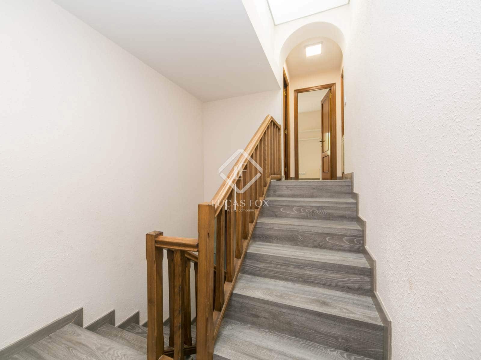 6 quarto Moradia para arrendar em Gava com piscina garagem - 5 500 € (Ref: 9465908)