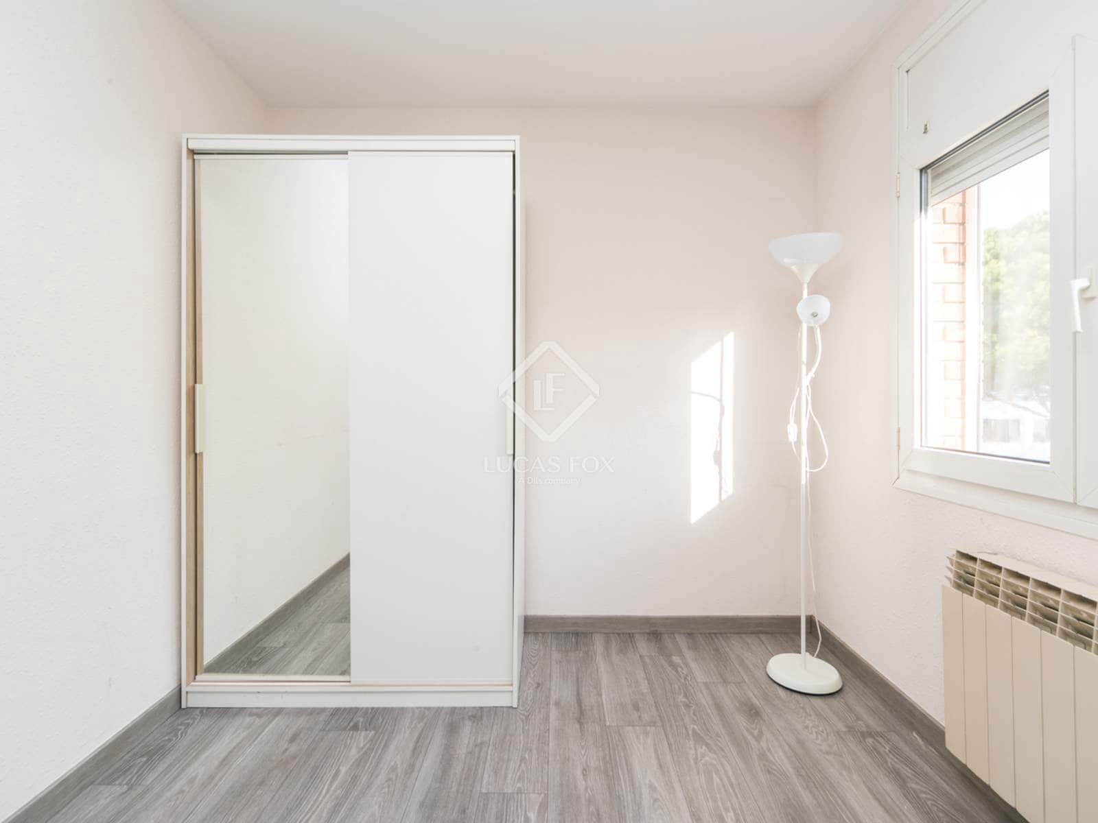 6 quarto Moradia para arrendar em Gava com piscina garagem - 5 500 € (Ref: 9465908)