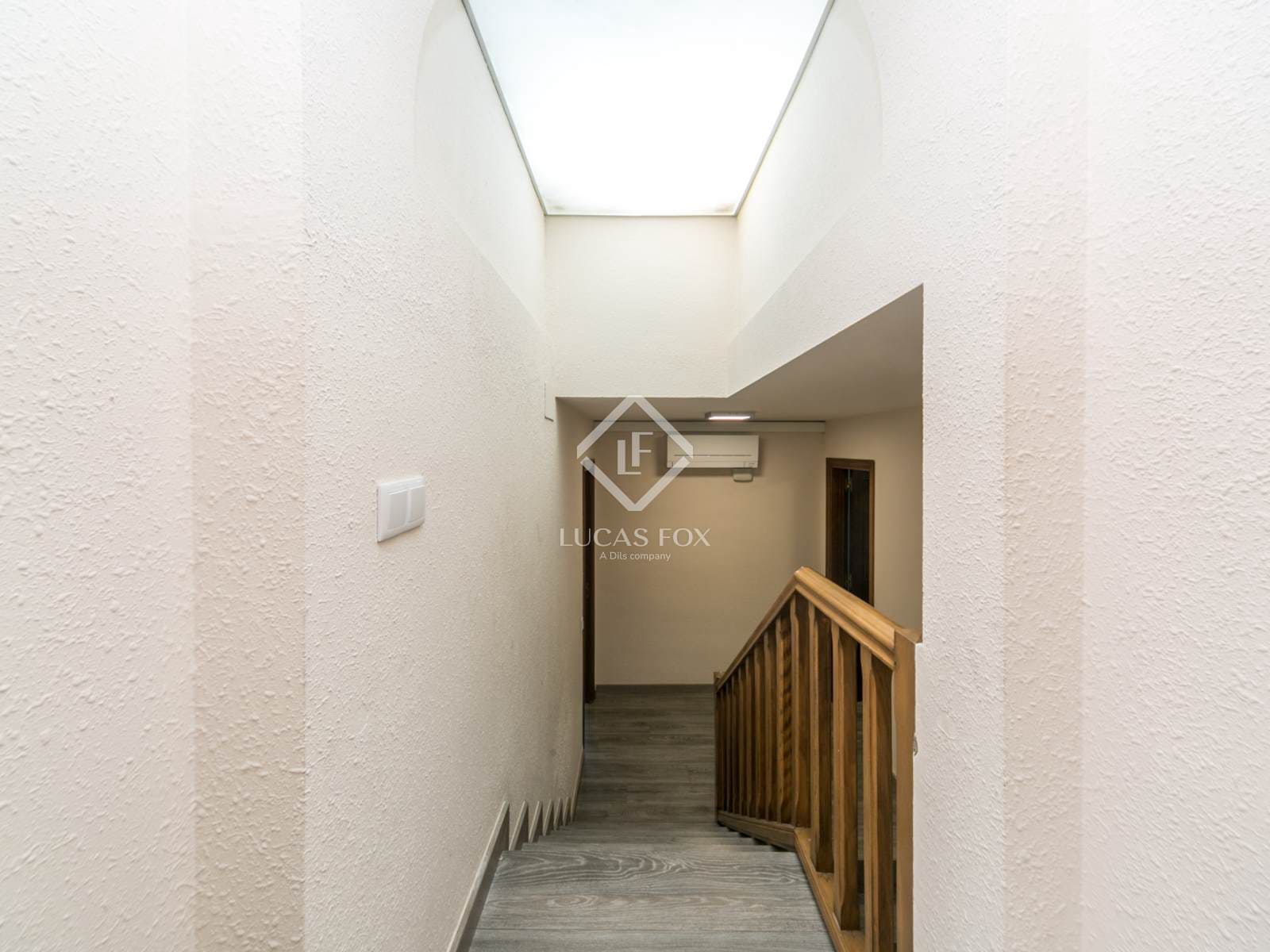 6 quarto Moradia para arrendar em Gava com piscina garagem - 5 500 € (Ref: 9465908)