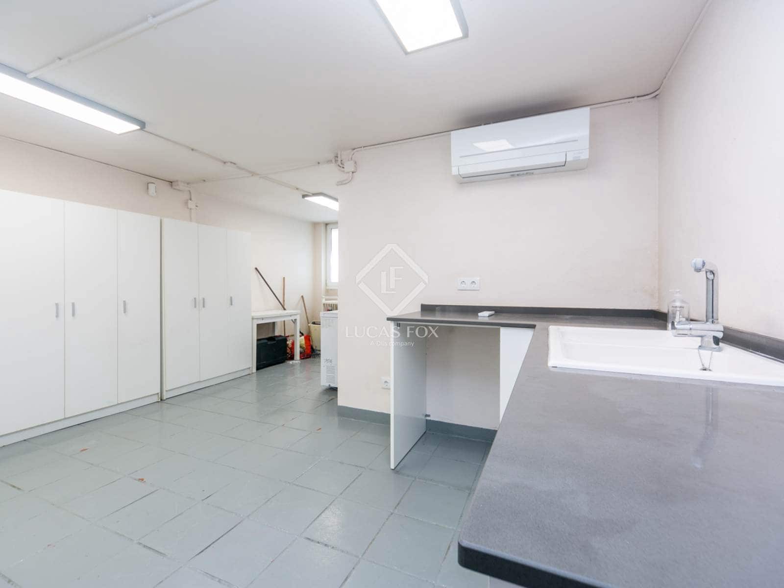 6 quarto Moradia para arrendar em Gava com piscina garagem - 5 500 € (Ref: 9465908)