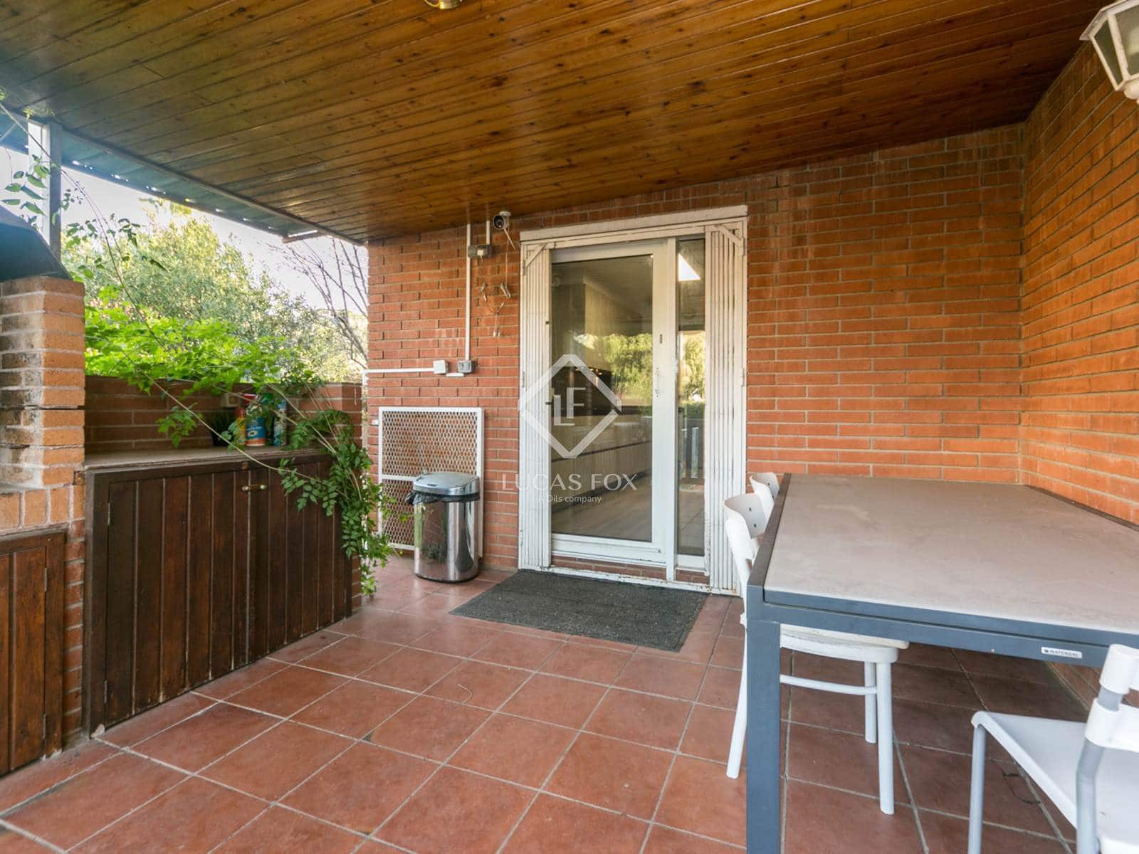 6 quarto Moradia para arrendar em Gava com piscina garagem - 5 500 € (Ref: 9465908)