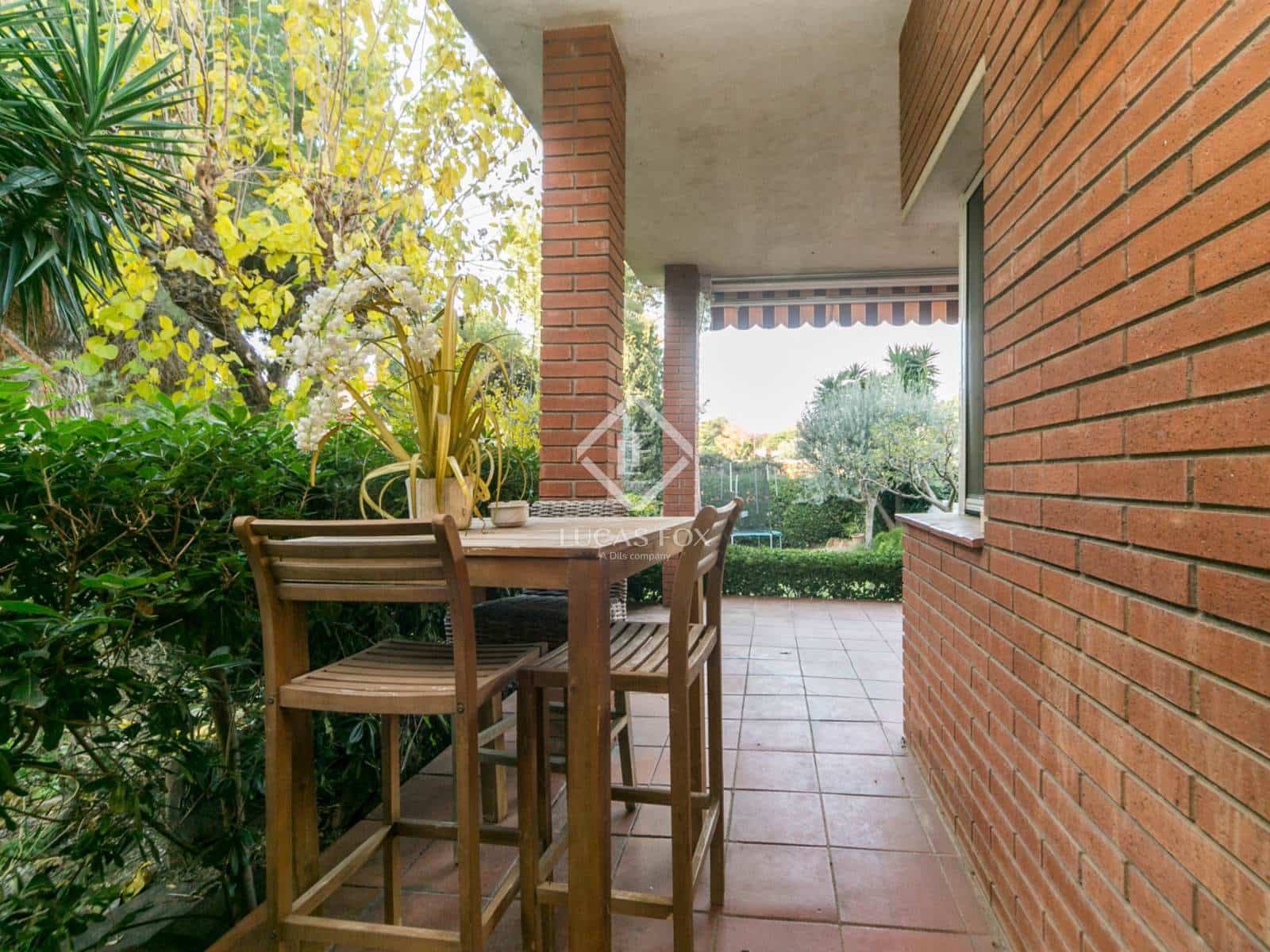 6 quarto Moradia para arrendar em Gava com piscina garagem - 5 500 € (Ref: 9465908)