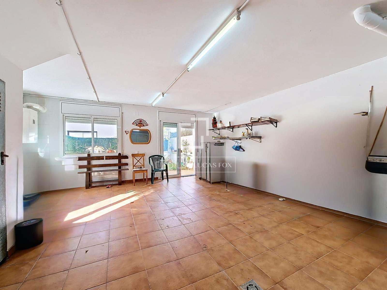 5 Zimmer Villa zu verkaufen in Vilanova i la Geltru mit Garage - 335.000 € (Ref: 9466174)