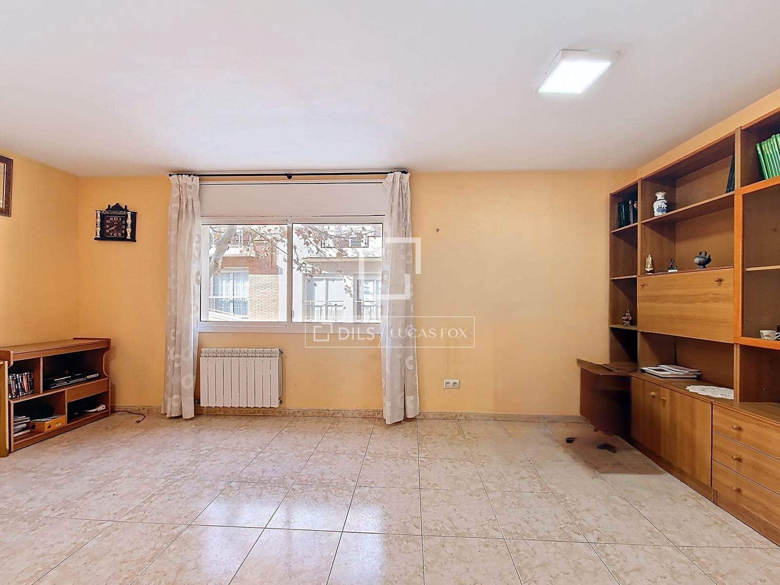 5 Zimmer Villa zu verkaufen in Vilanova i la Geltru mit Garage - 335.000 € (Ref: 9466174)