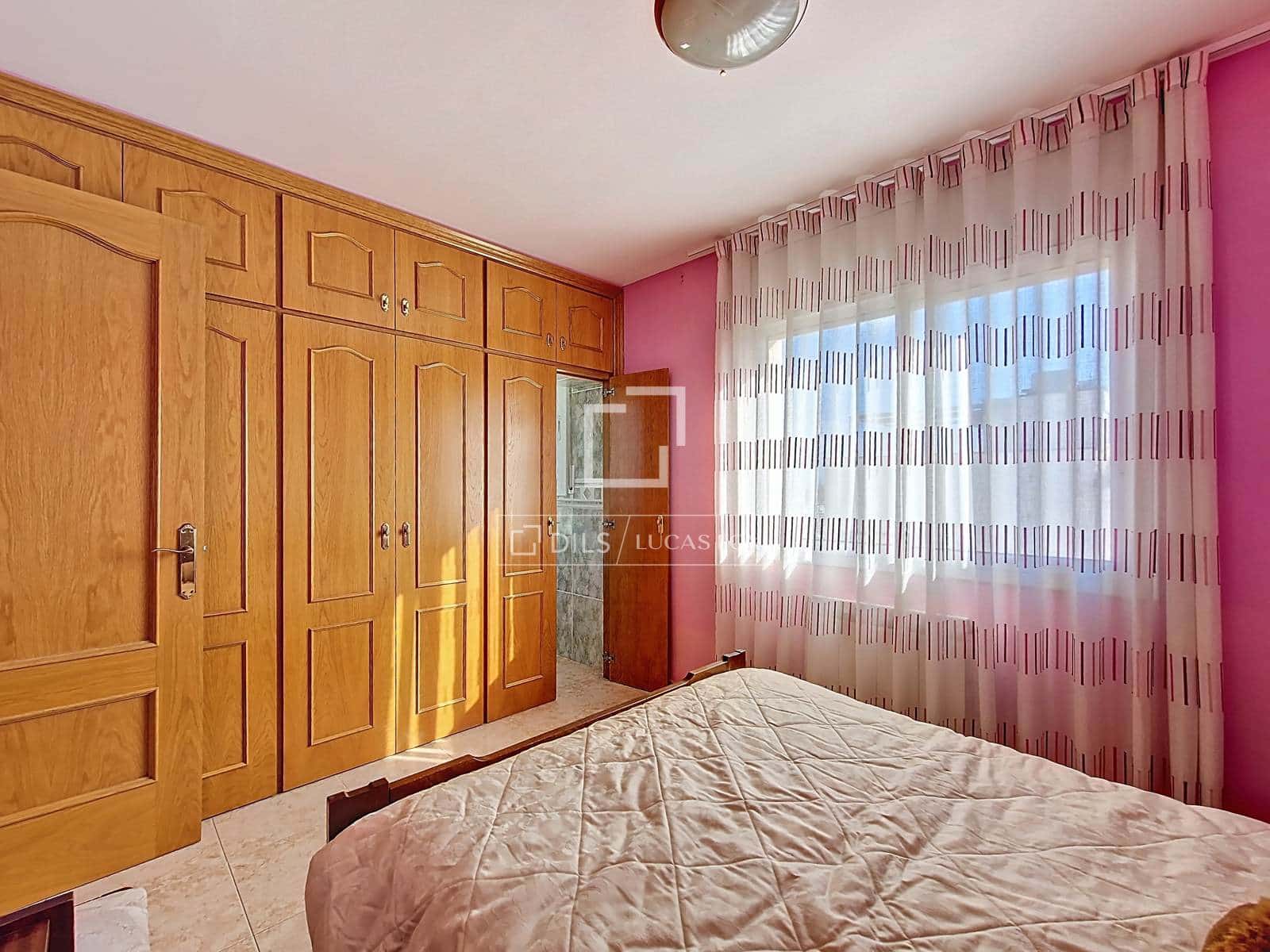 5 Zimmer Villa zu verkaufen in Vilanova i la Geltru mit Garage - 335.000 € (Ref: 9466174)