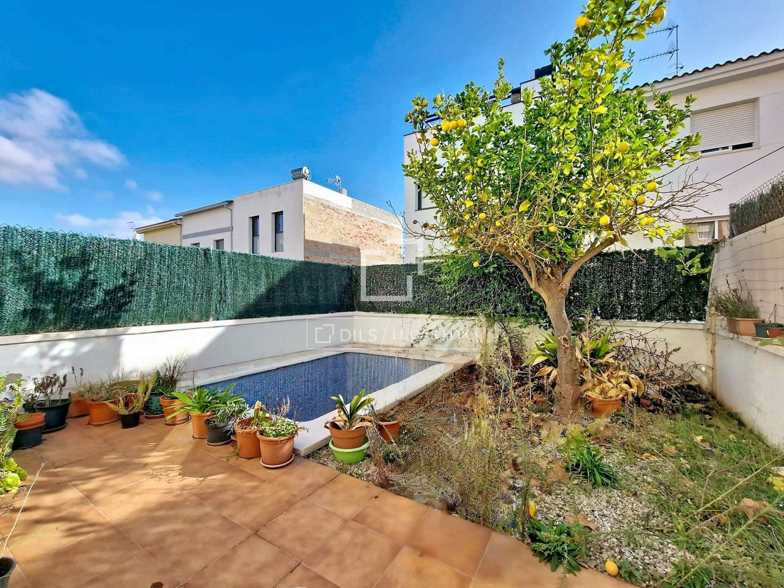 5 Zimmer Villa zu verkaufen in Vilanova i la Geltru mit Garage - 335.000 € (Ref: 9466174)