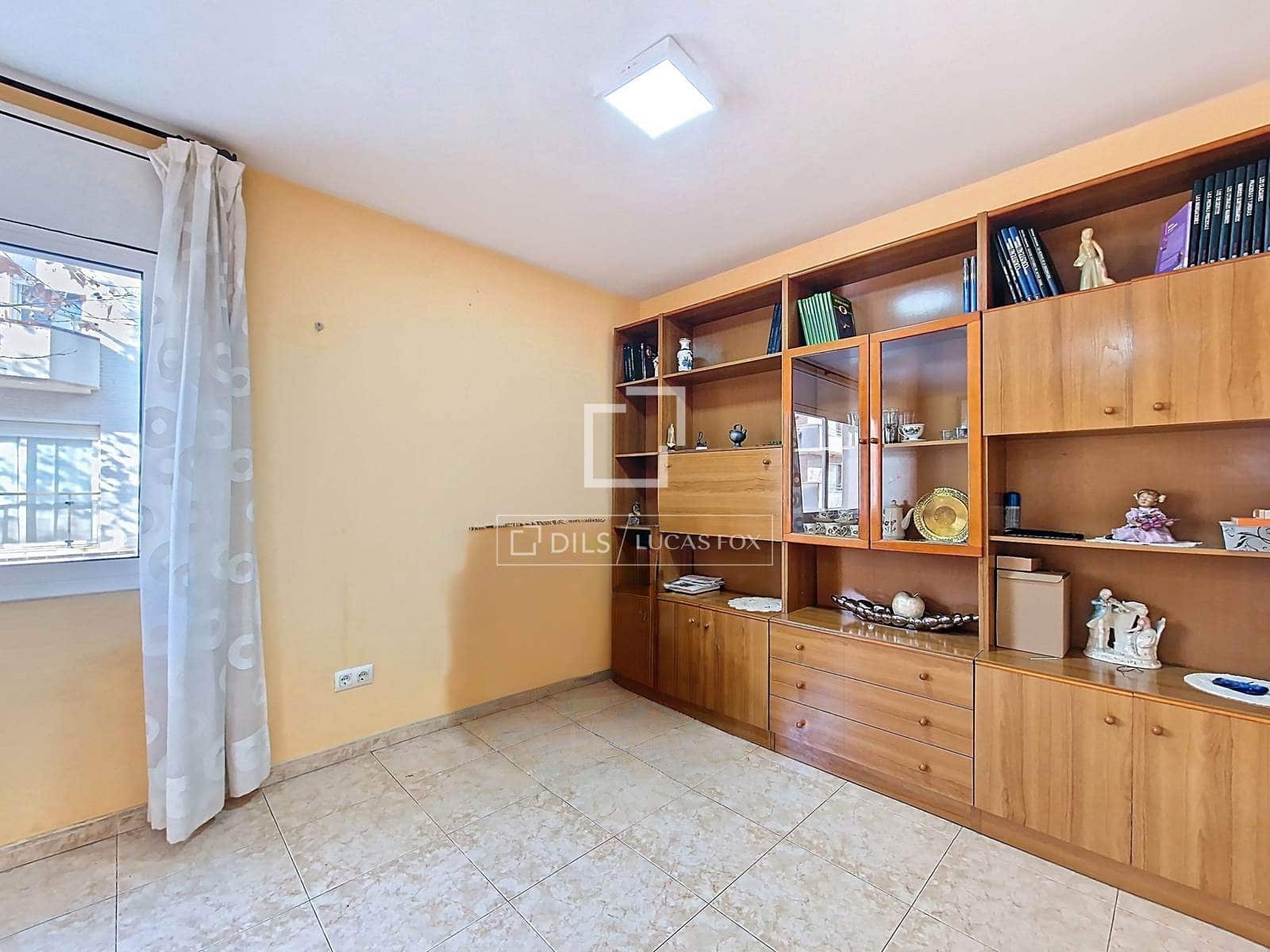 5 Zimmer Villa zu verkaufen in Vilanova i la Geltru mit Garage - 335.000 € (Ref: 9466174)
