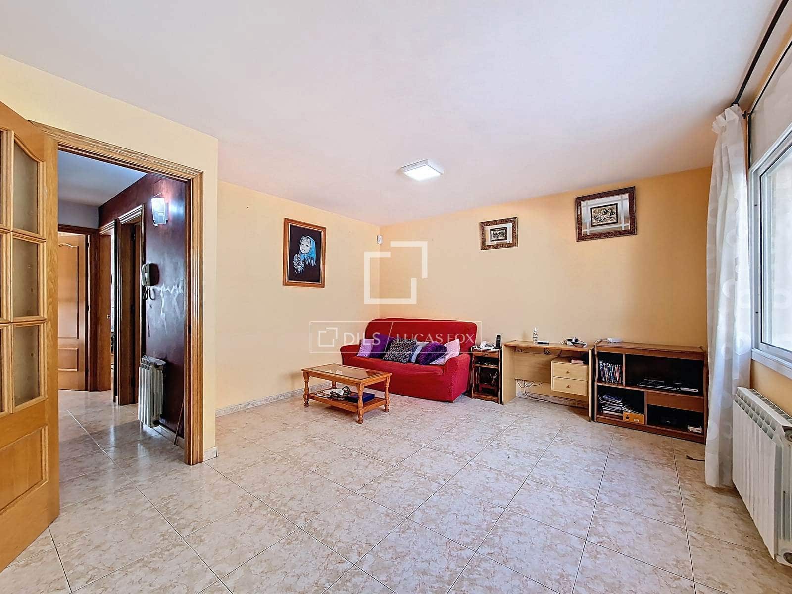 5 Zimmer Villa zu verkaufen in Vilanova i la Geltru mit Garage - 335.000 € (Ref: 9466174)