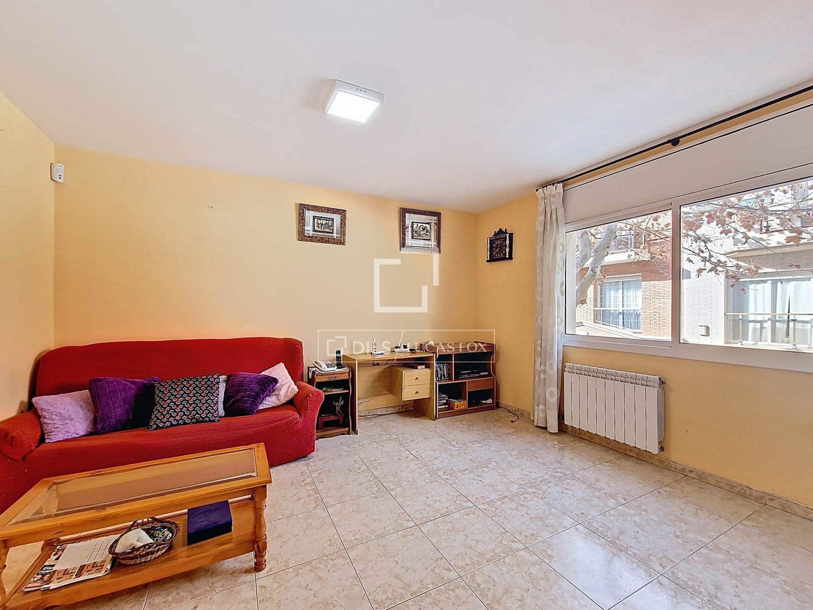 5 Zimmer Villa zu verkaufen in Vilanova i la Geltru mit Garage - 335.000 € (Ref: 9466174)