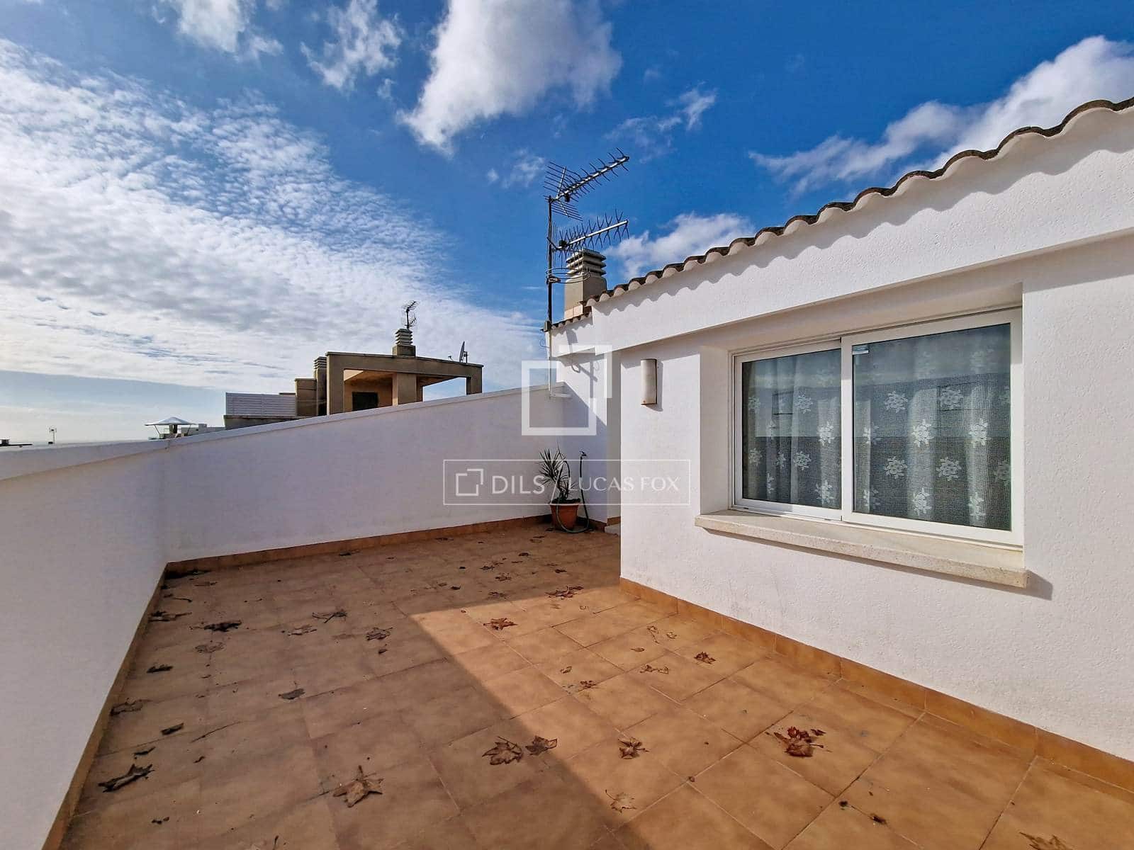 5 Zimmer Villa zu verkaufen in Vilanova i la Geltru mit Garage - 335.000 € (Ref: 9466174)