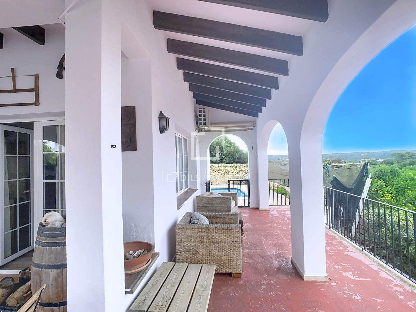 5 chambre Villa/Maison à vendre à Es Castell avec piscine garage - 745 000 € (Ref: 9467848)