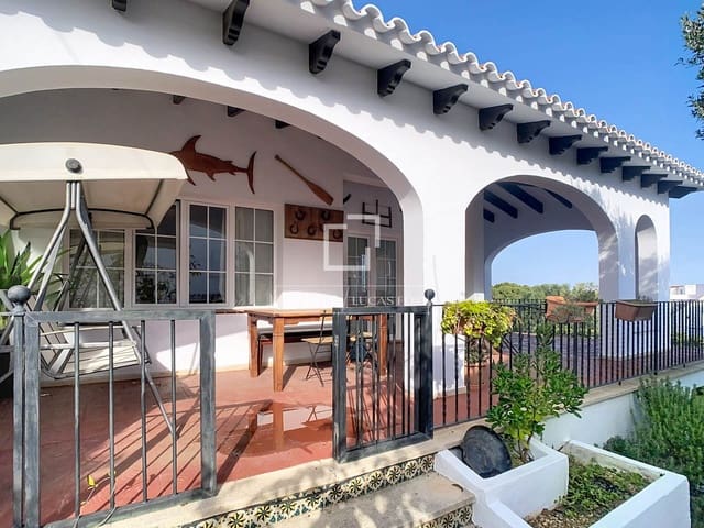 5 sovrum Villa till salu i Es Castell med pool garage - 745 000 € (Ref: 9467848)