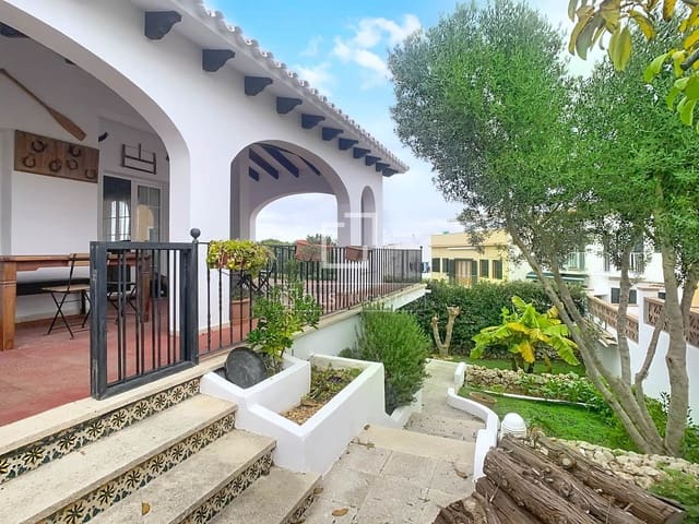 5 sovrum Villa till salu i Es Castell med pool garage - 745 000 € (Ref: 9467848)