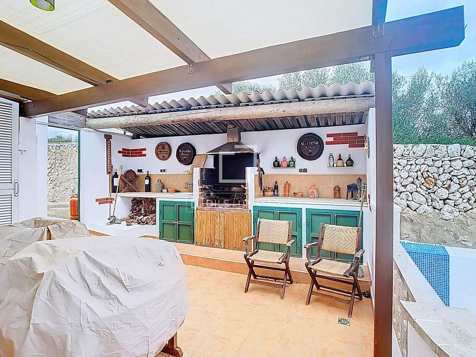 5 chambre Villa/Maison à vendre à Es Castell avec piscine garage - 745 000 € (Ref: 9467848)