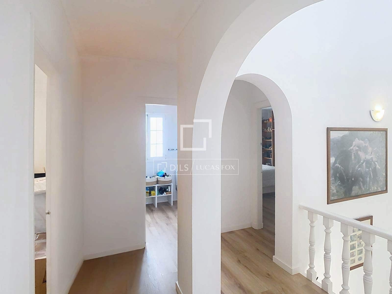 5 chambre Villa/Maison à vendre à Es Castell avec piscine garage - 745 000 € (Ref: 9467848)