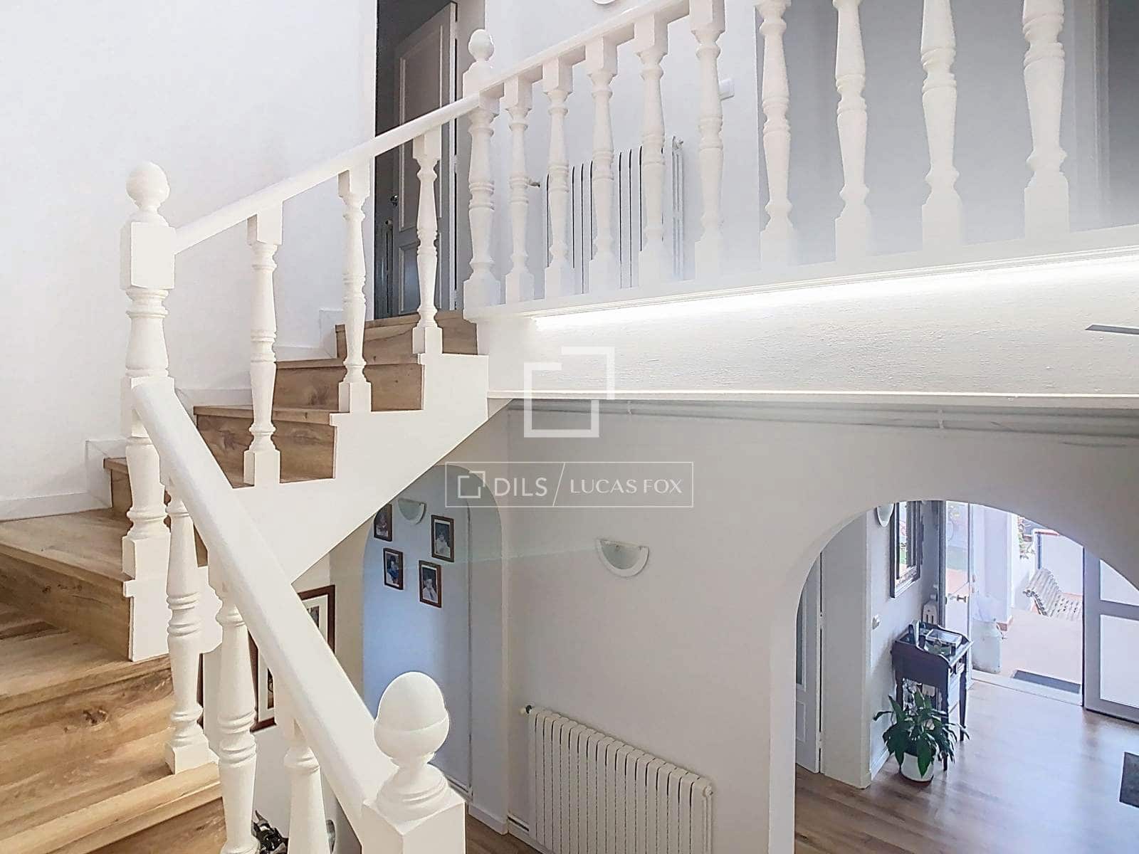 5 chambre Villa/Maison à vendre à Es Castell avec piscine garage - 745 000 € (Ref: 9467848)