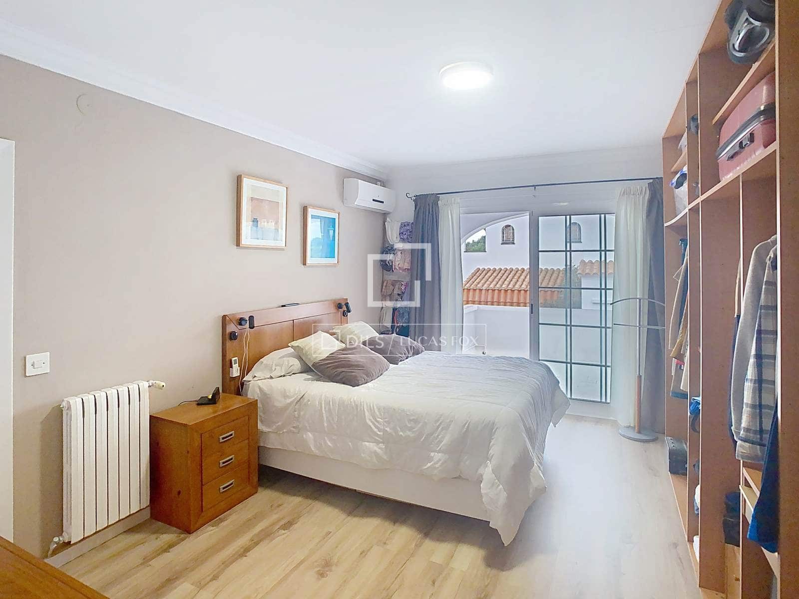 5 chambre Villa/Maison à vendre à Es Castell avec piscine garage - 745 000 € (Ref: 9467848)