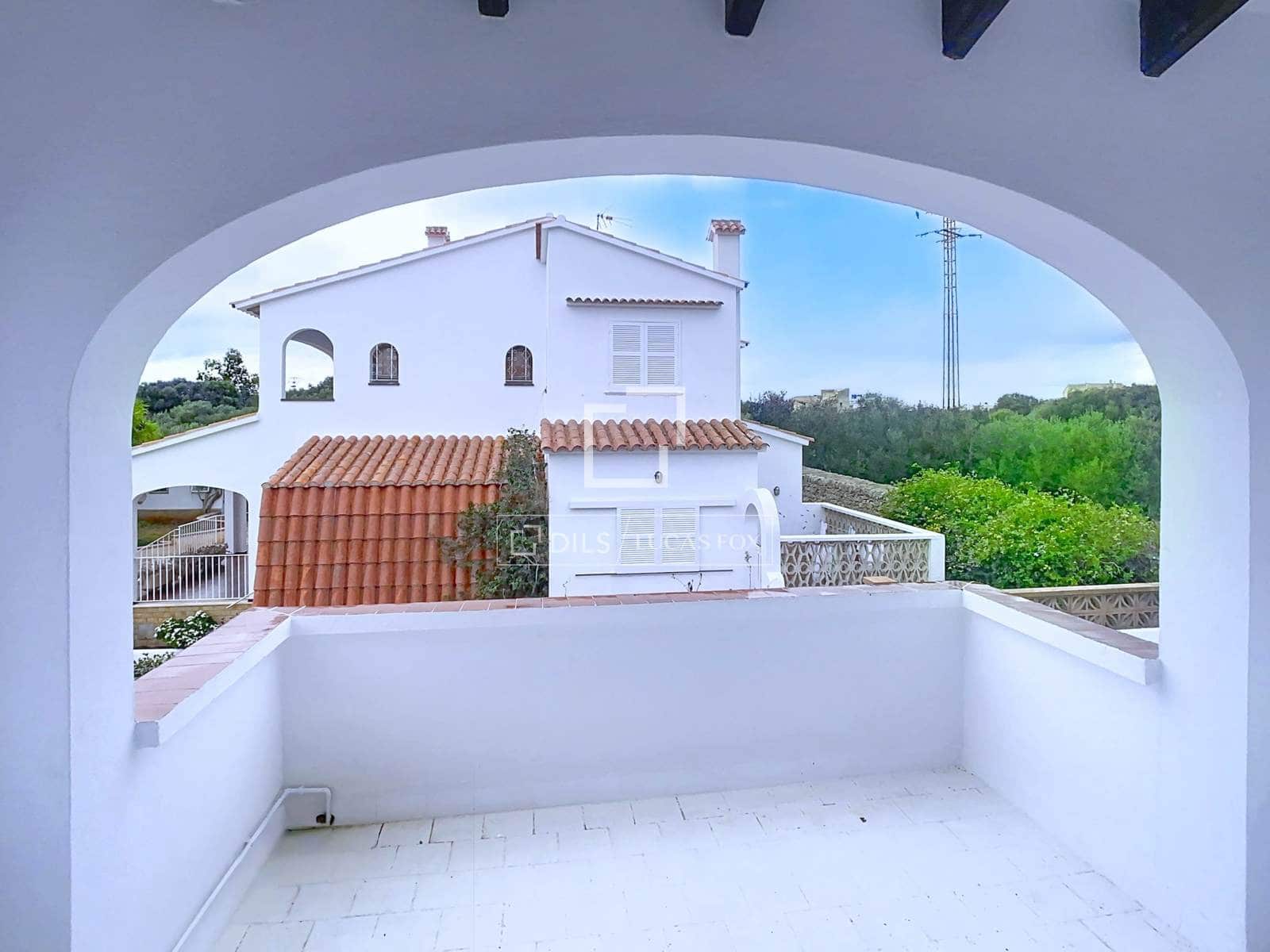 5 chambre Villa/Maison à vendre à Es Castell avec piscine garage - 745 000 € (Ref: 9467848)