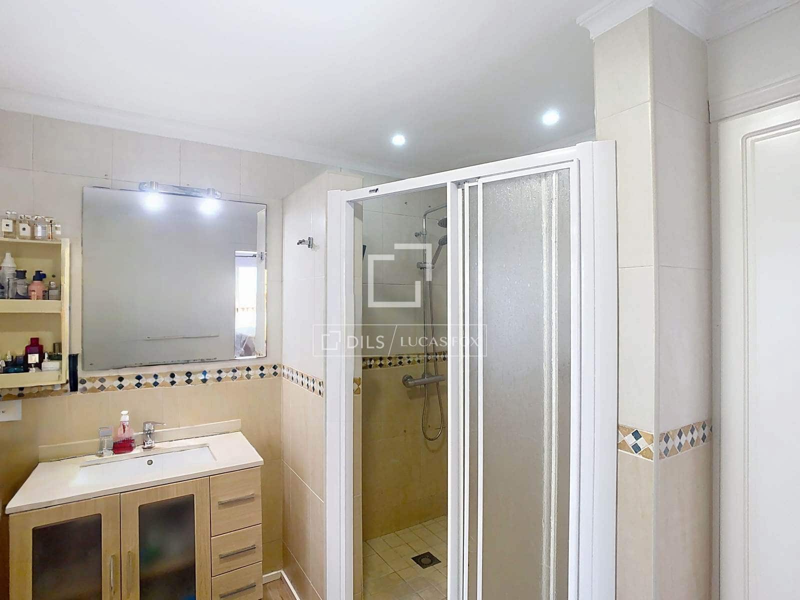 5 chambre Villa/Maison à vendre à Es Castell avec piscine garage - 745 000 € (Ref: 9467848)