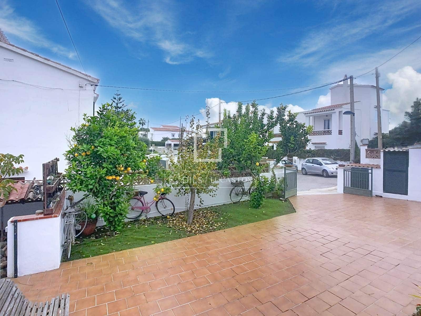 5 chambre Villa/Maison à vendre à Es Castell avec piscine garage - 745 000 € (Ref: 9467848)