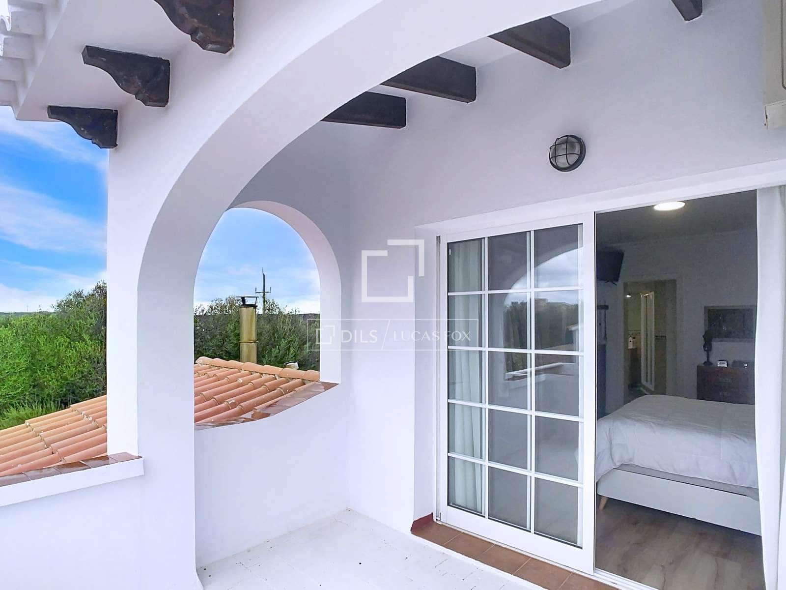 5 chambre Villa/Maison à vendre à Es Castell avec piscine garage - 745 000 € (Ref: 9467848)