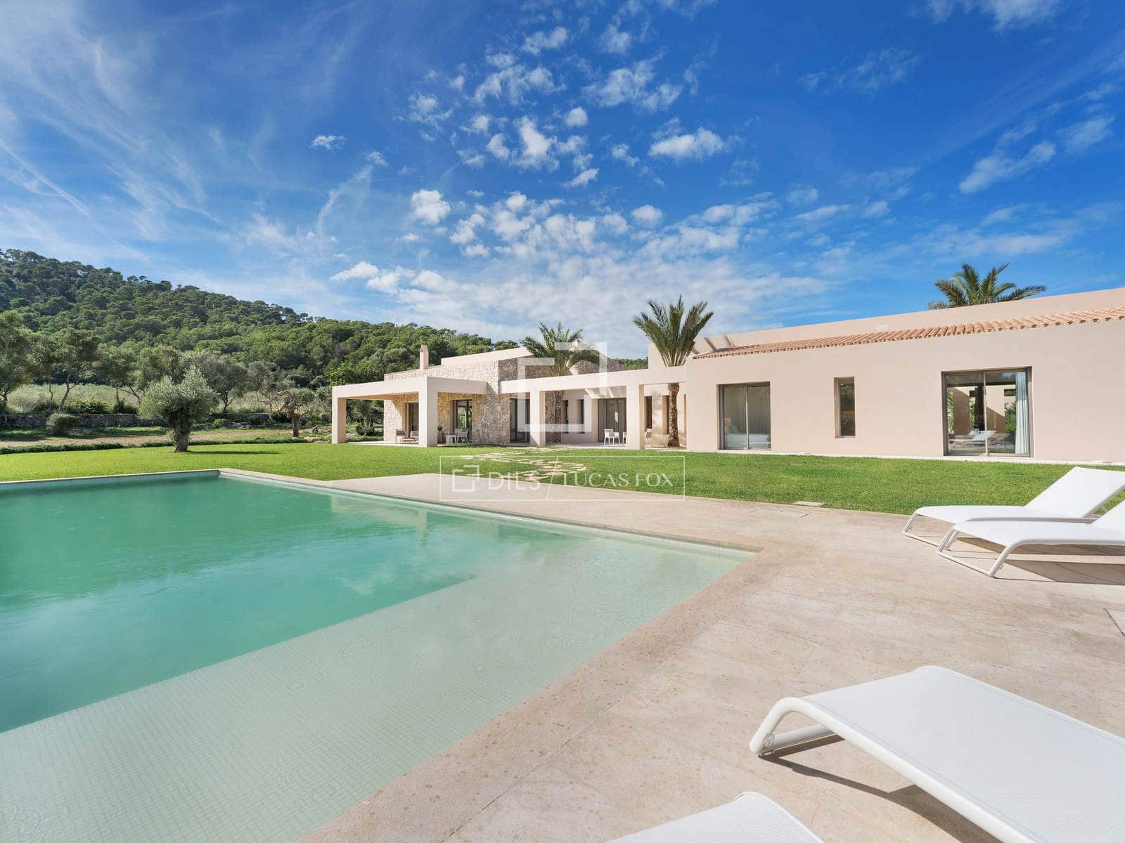 4 soveværelse Finca/Landehus til salg i Canyamel med swimmingpool garage - € 3.900.000 (Ref: 9468811)