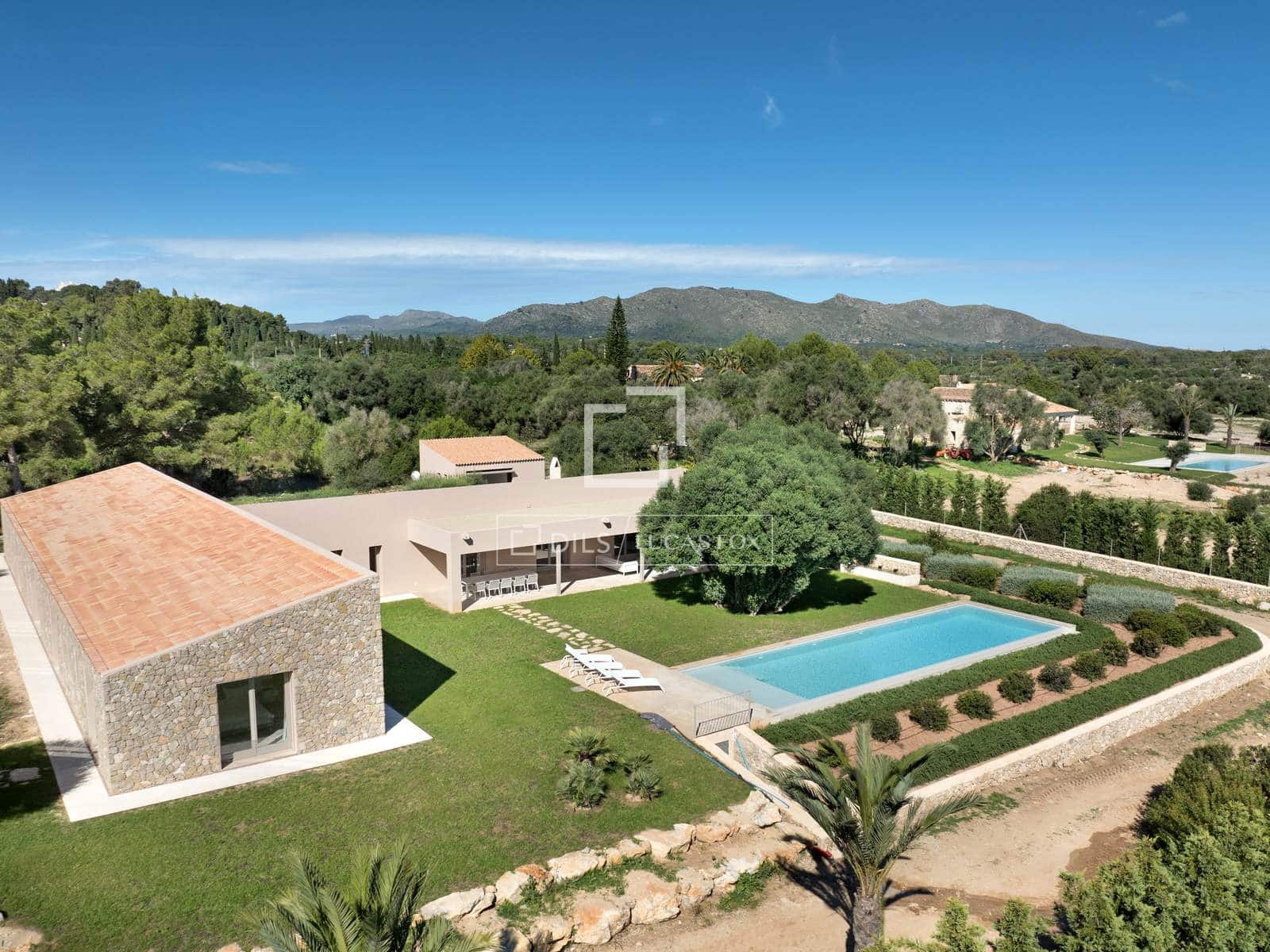 4 soveværelse Finca/Landehus til salg i Canyamel med swimmingpool garage - € 3.900.000 (Ref: 9468811)