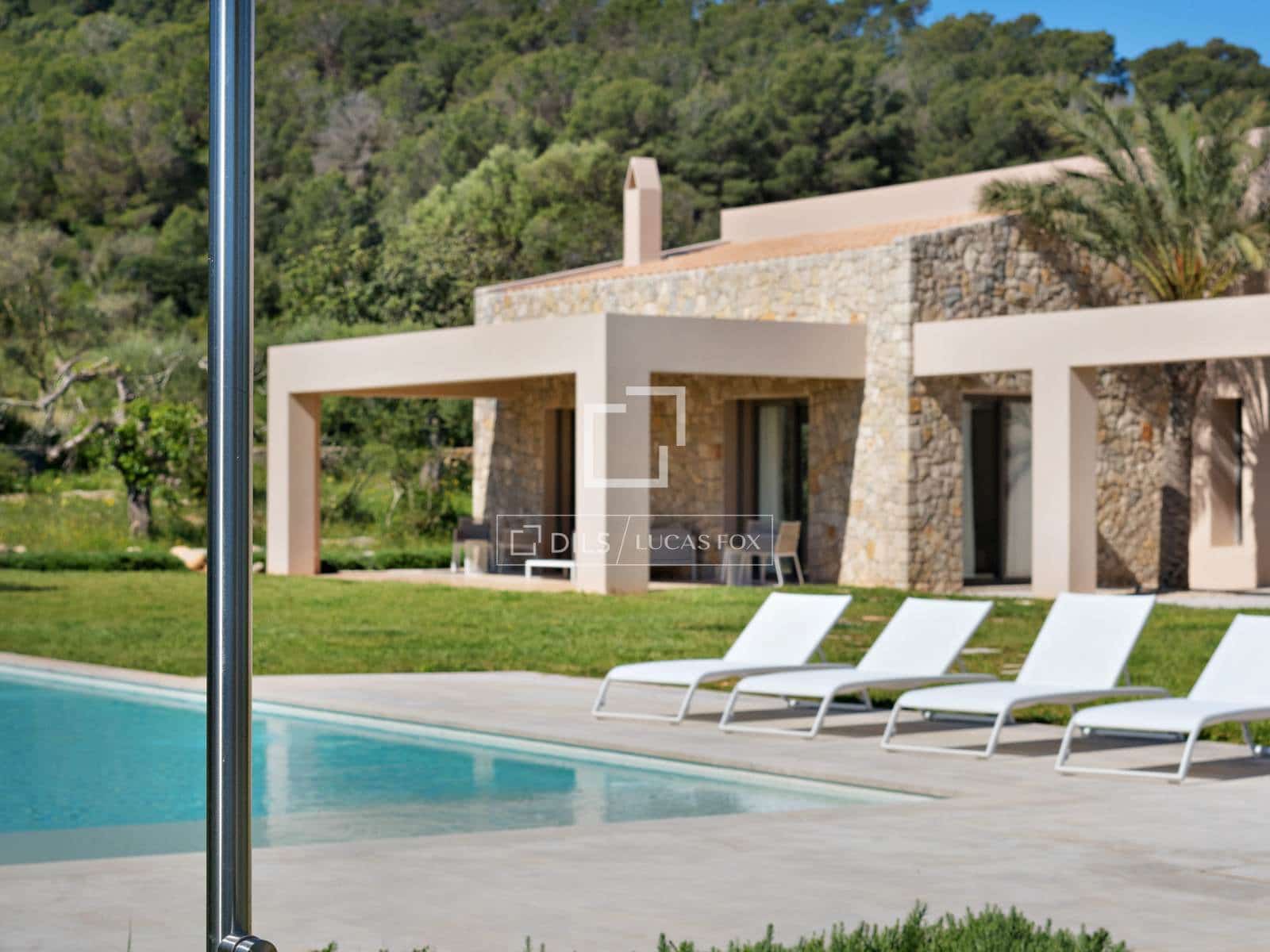4 soveværelse Finca/Landehus til salg i Canyamel med swimmingpool garage - € 3.900.000 (Ref: 9468811)