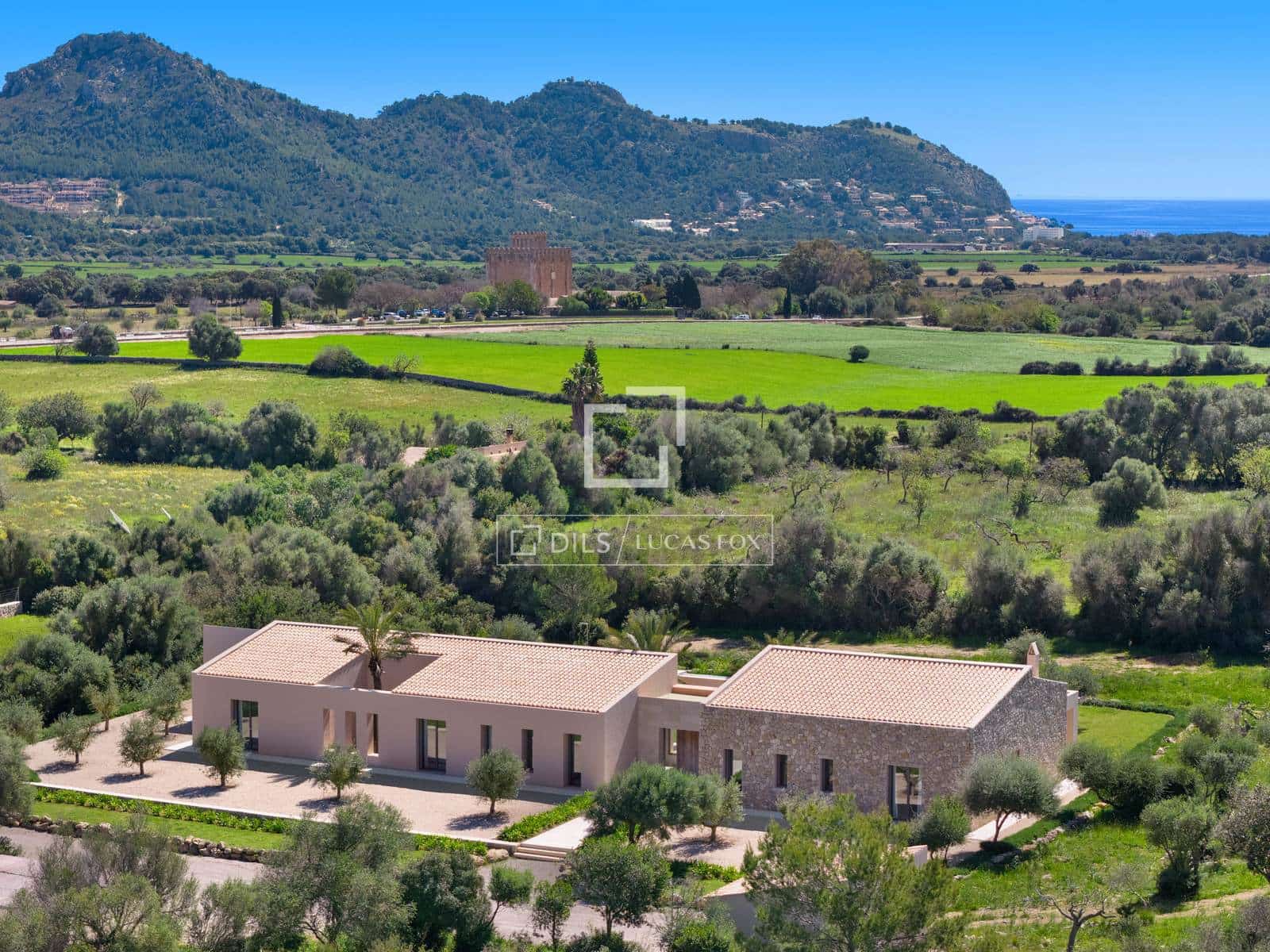 4 soveværelse Finca/Landehus til salg i Canyamel med swimmingpool garage - € 3.900.000 (Ref: 9468811)