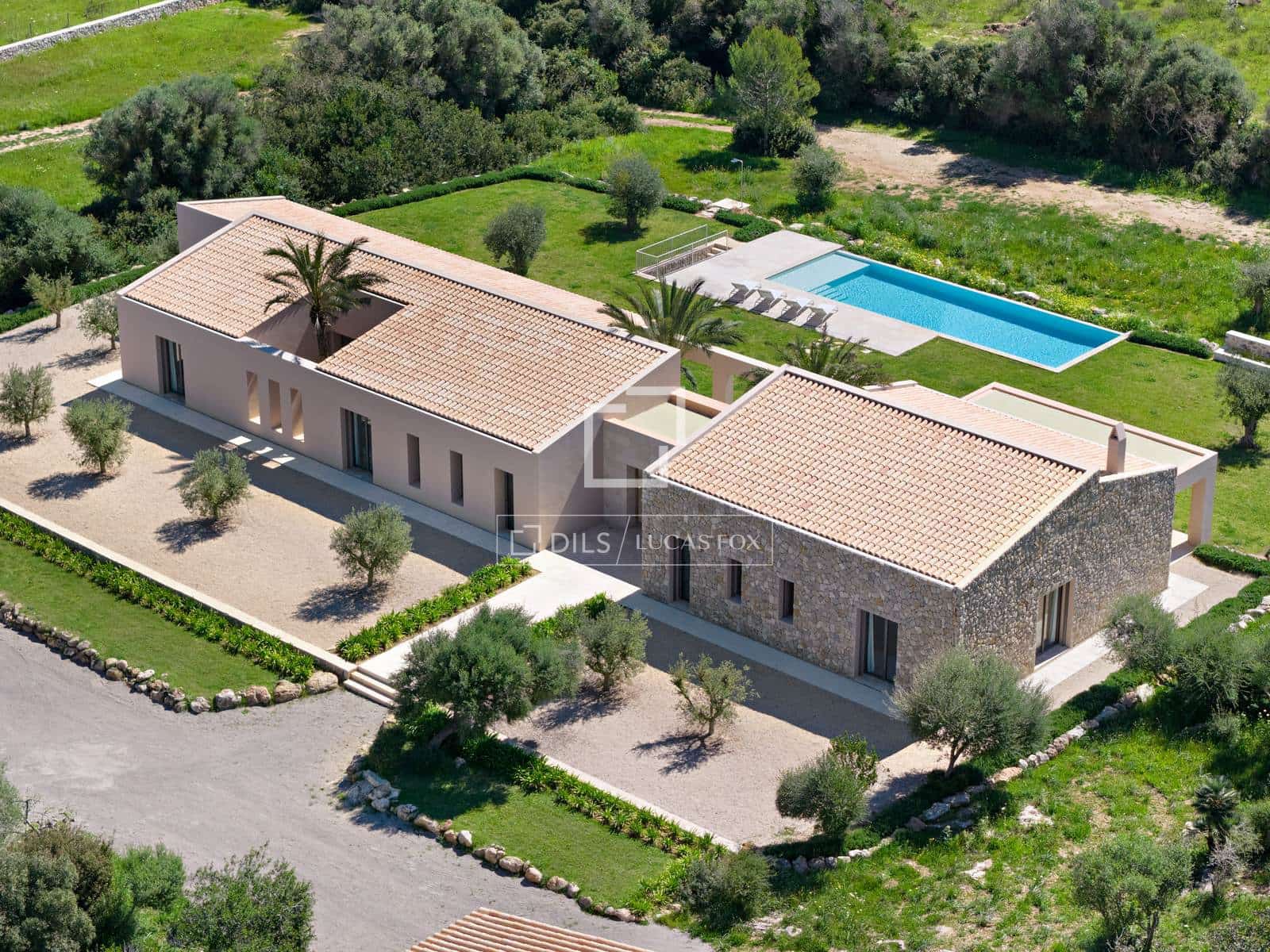 4 soveværelse Finca/Landehus til salg i Canyamel med swimmingpool garage - € 3.900.000 (Ref: 9468811)