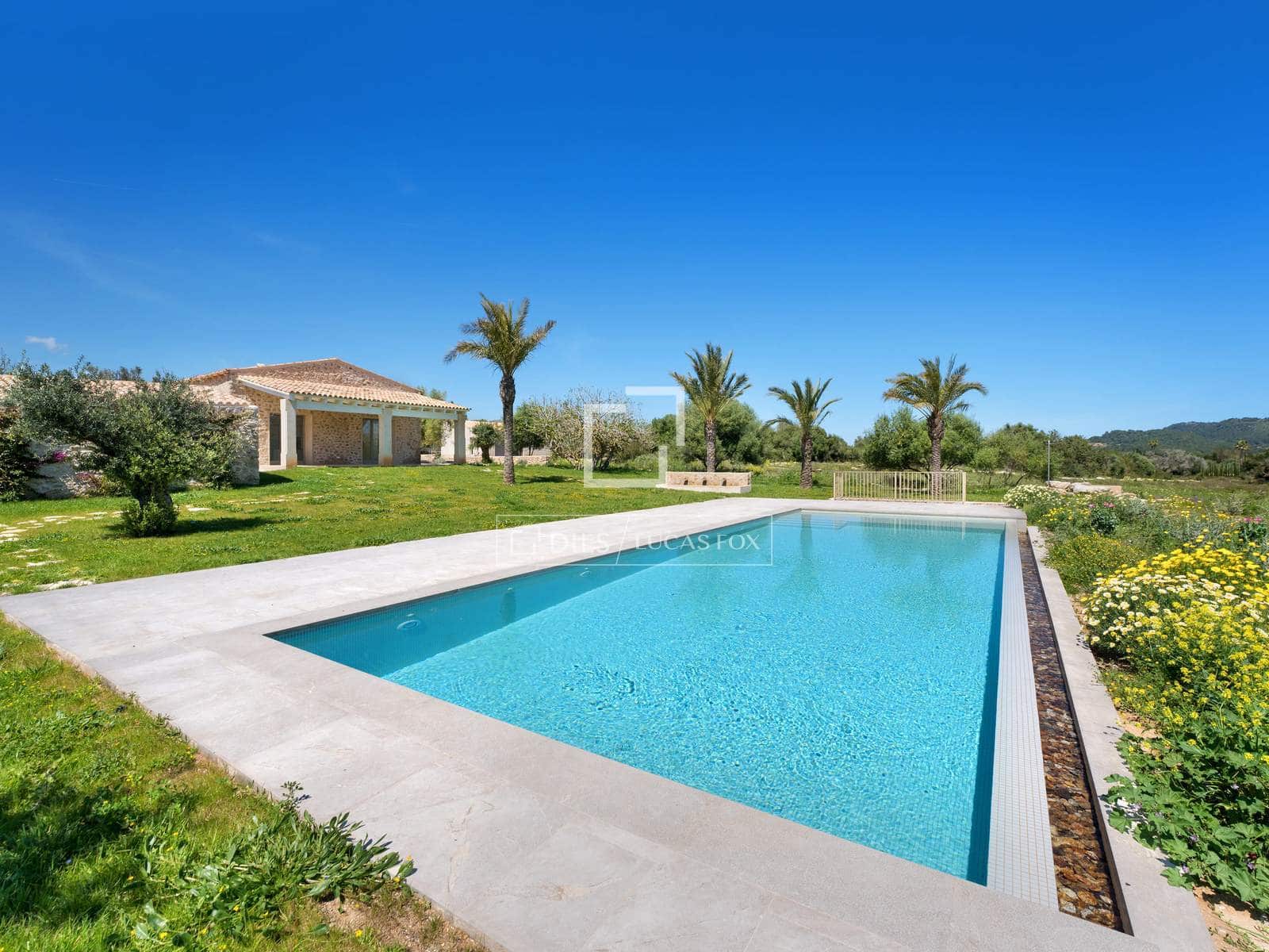 4 soveværelse Finca/Landehus til salg i Canyamel med swimmingpool garage - € 3.900.000 (Ref: 9468811)