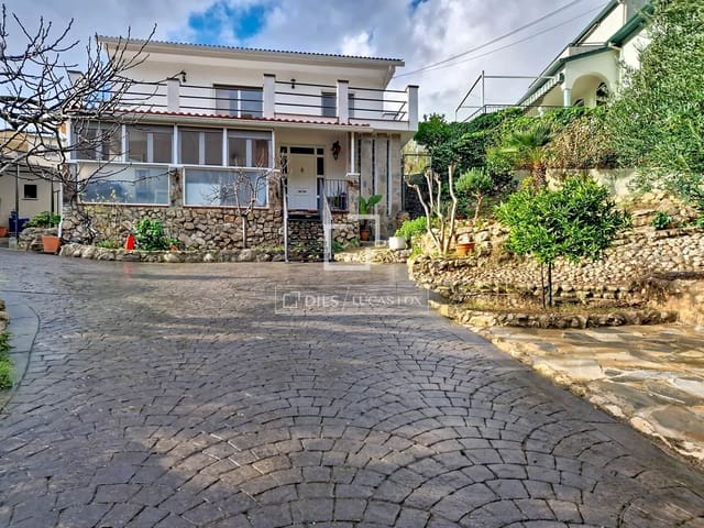 5 soverom Finca/Herregård til salgs i Cubelles med garasje - € 330 000 (Ref: 9468813)