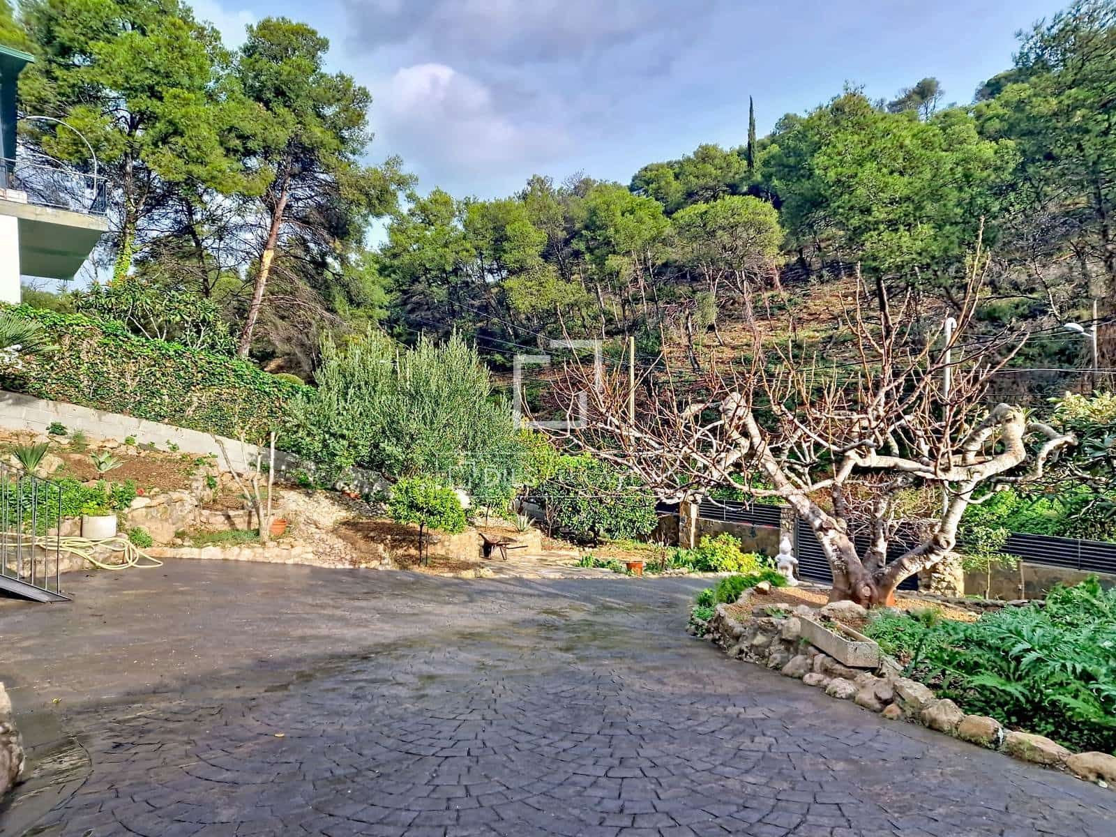 5 soverom Finca/Herregård til salgs i Cubelles med garasje - € 330 000 (Ref: 9468813)