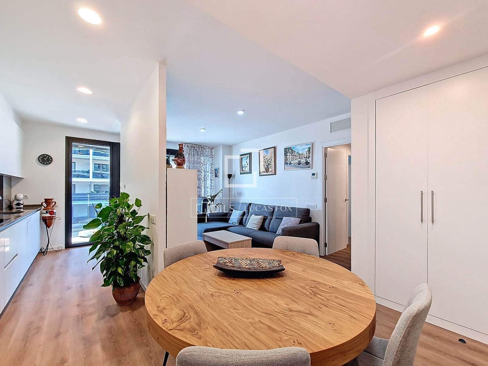 2 bedroom Apartment for sale in Vilanova i la Geltru with pool - € 449,900 (Ref: 9469885)