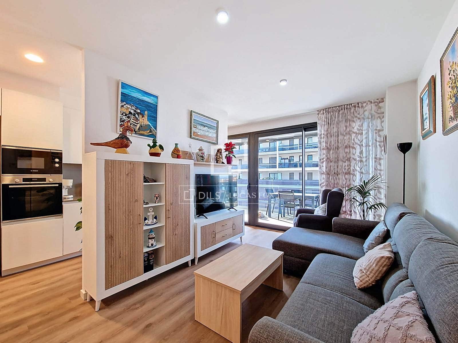 2 bedroom Apartment for sale in Vilanova i la Geltru with pool - € 449,900 (Ref: 9469885)