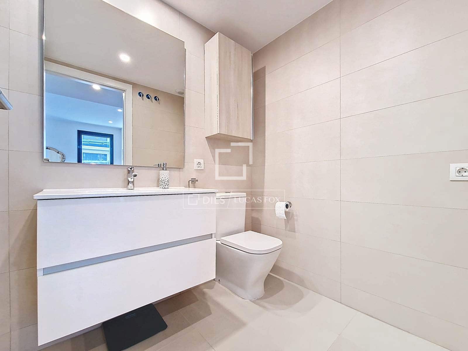 2 bedroom Apartment for sale in Vilanova i la Geltru with pool - € 449,900 (Ref: 9469885)